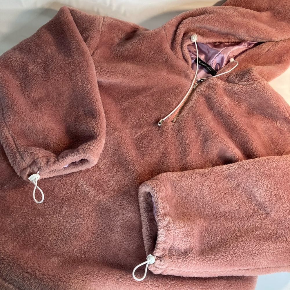 Celmia collection pink fleece hooded pullover medium
